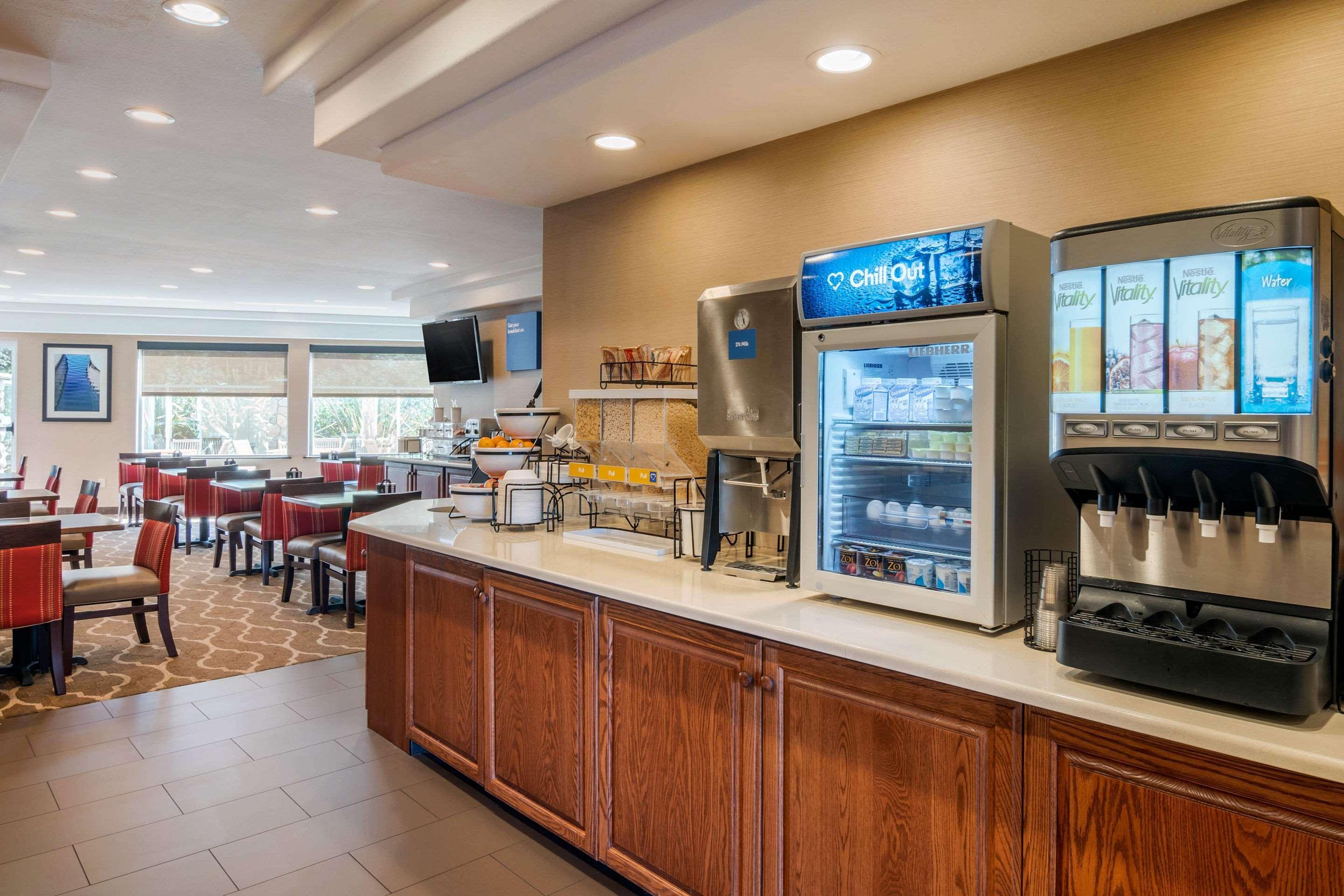 Comfort Inn & Suites Линкольн-Сити Экстерьер фото